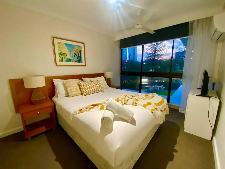 Beachside Bliss Resort Pool, Spa & Sauna Gold Coast
