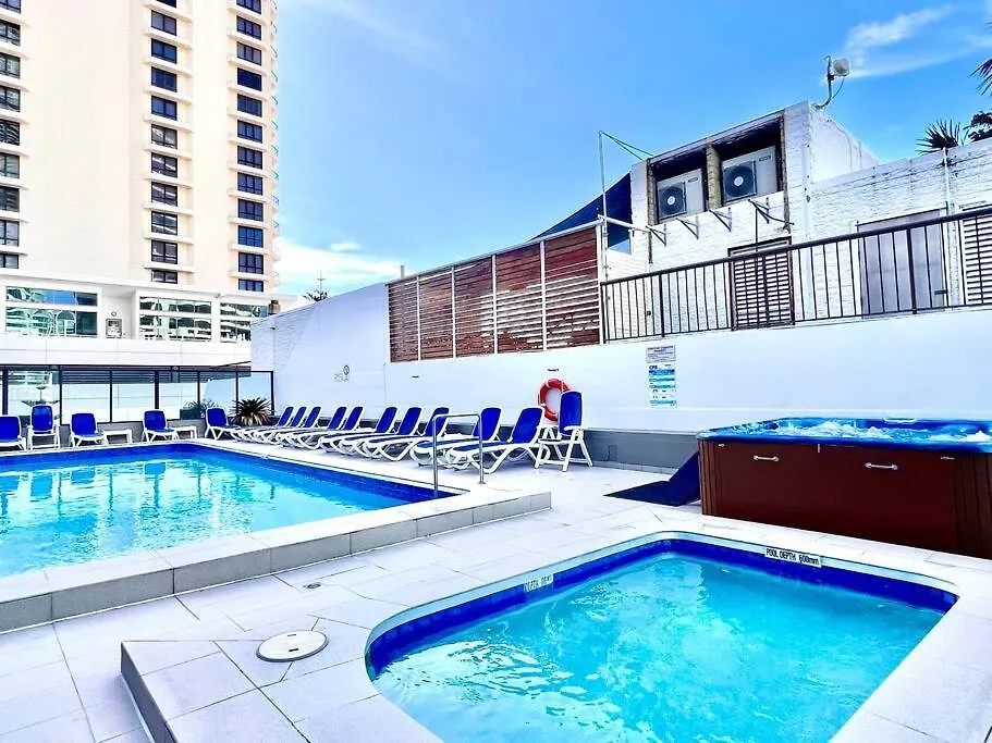 Beachside Bliss Resort Pool, Spa & Sauna Gold Coast 0*,  Australia