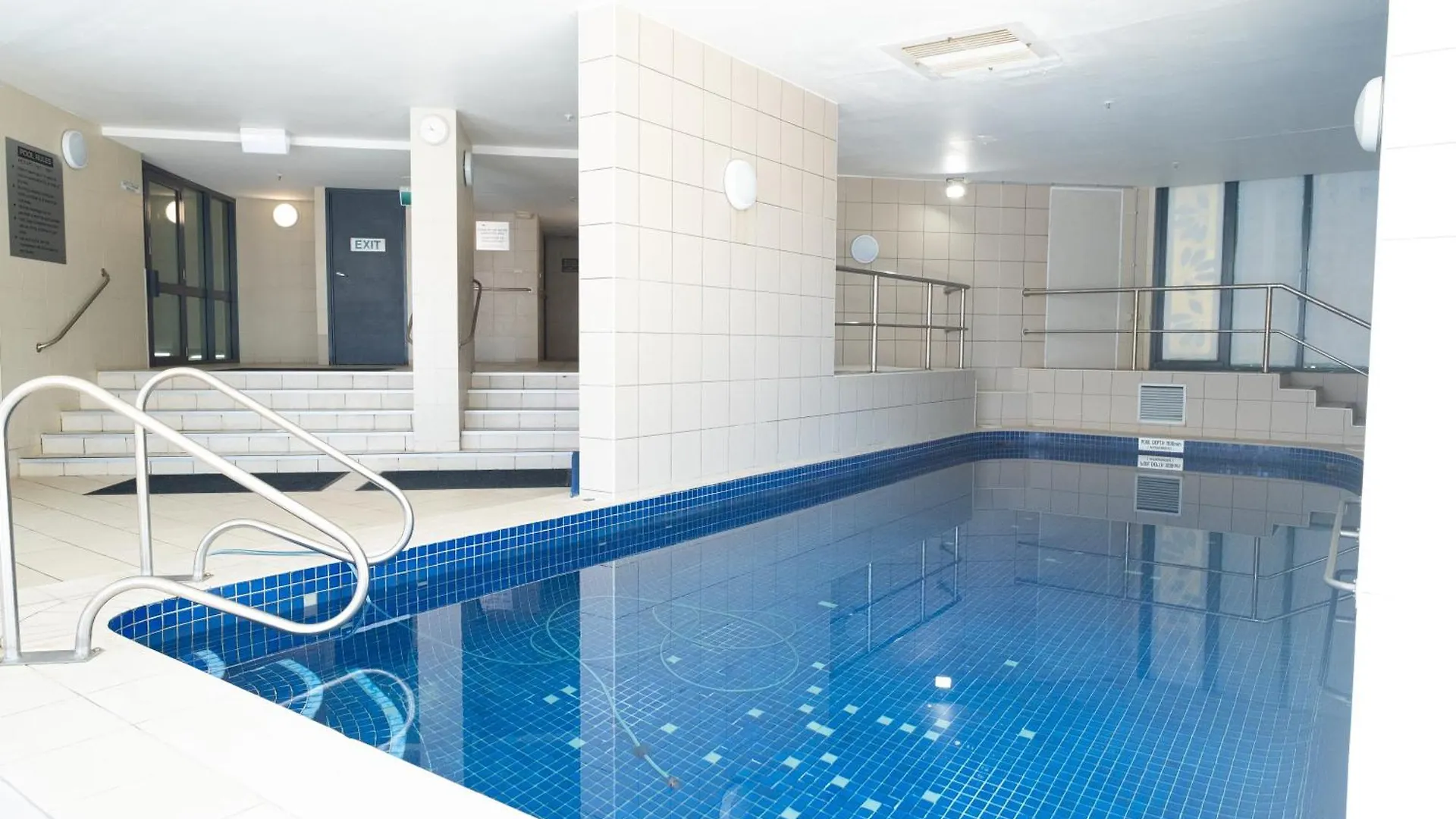 Beachside Bliss Resort Pool, Spa & Sauna Gold Coast