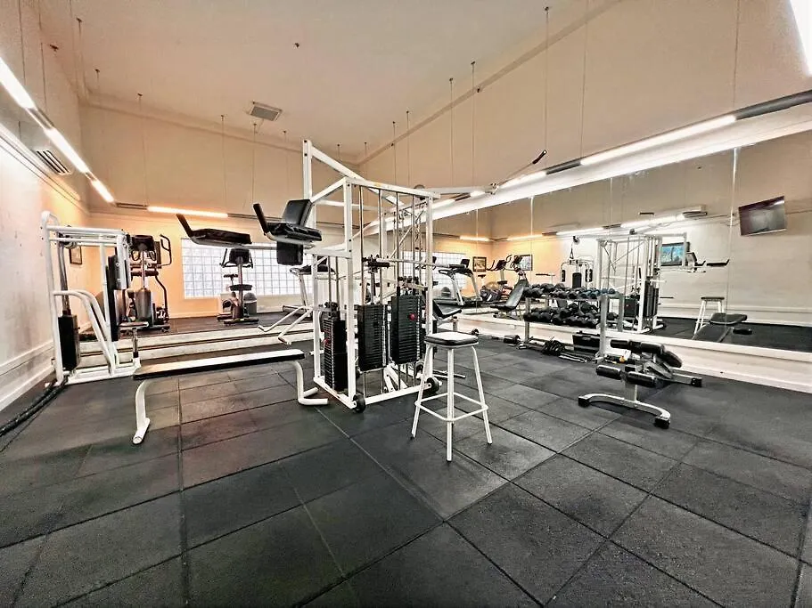 Beachside Bliss Resort Pool, Spa & Sauna Gold Coast